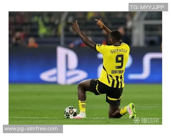 意甲激战曼联与巴萨战成平局帽子戏法点燃全场激情与转会传闻交织