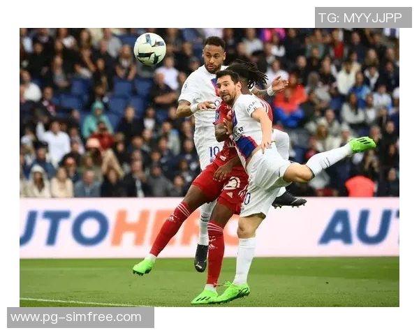 中超赛事回顾巴黎圣日耳曼大胜波尔图引发全场热烈反响与数据分析 中超赛事回顾巴黎圣日耳曼大胜波尔图引发全场热烈反响与数据分析